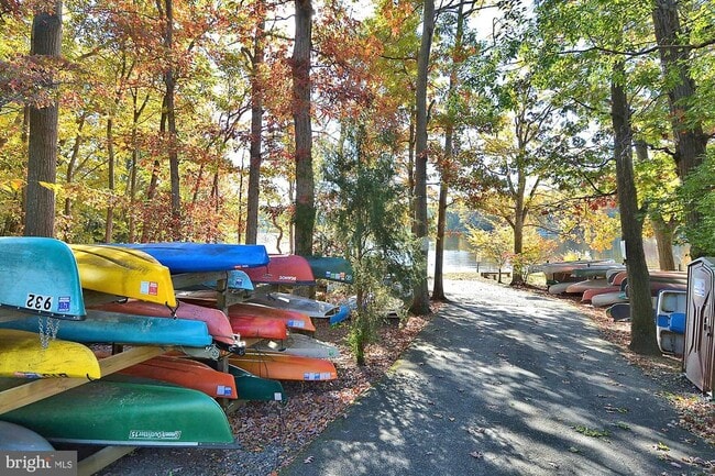 Building Photo - 6154 Beachway Dr