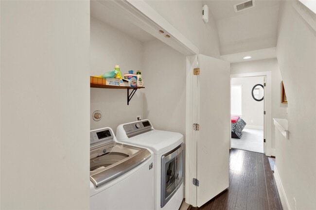 Building Photo - 1413 Nagle St