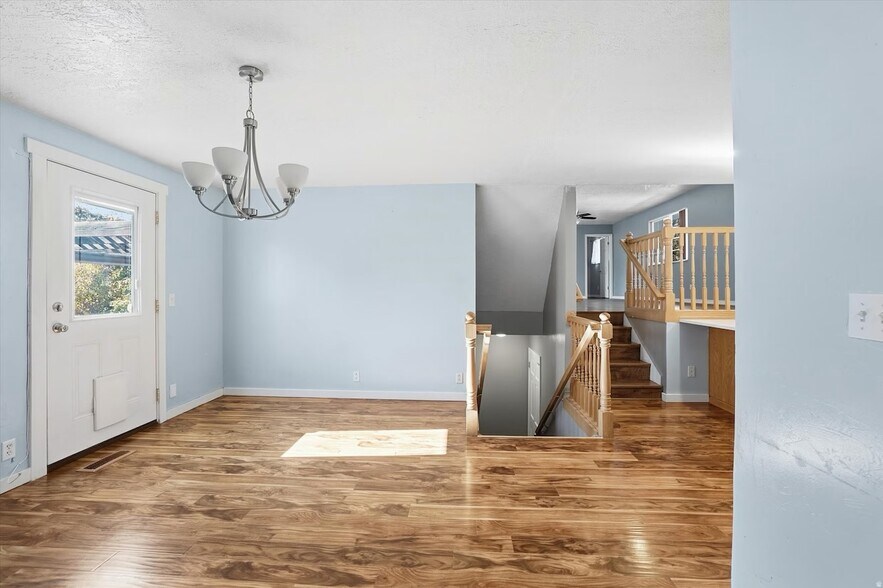 Building Photo - 71 W 450 S