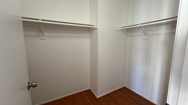 Building Photo - (APPLICATION PENDING) East Lancaster Home