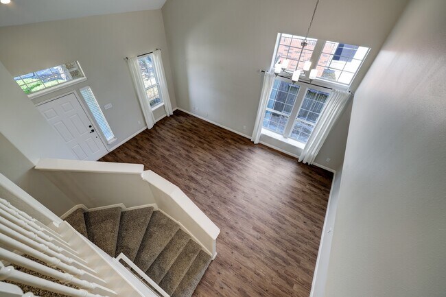 Building Photo - 6834 Silver Shores Ln