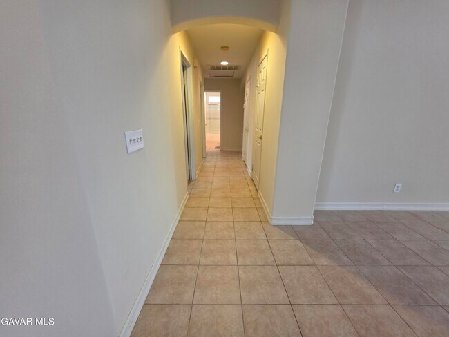 Building Photo - 5175 Capri Ct