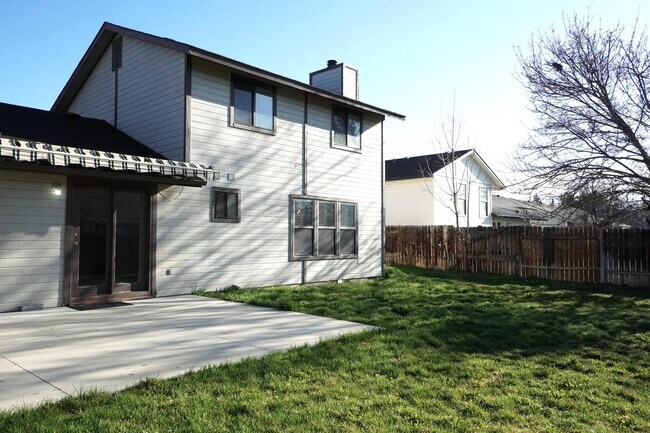 Building Photo - 11965 W Gunsmoke Dr