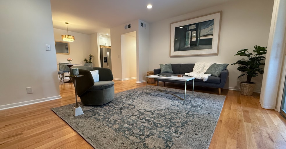 Living Room - 515 Basswood Ave