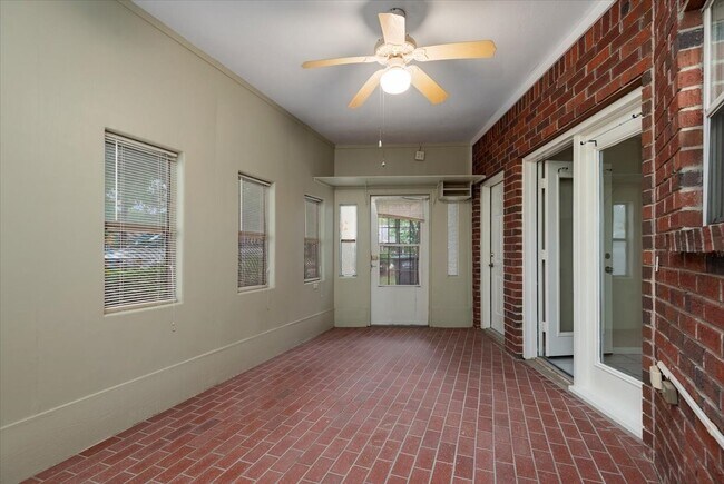 Building Photo - 14151 Buckingham Ln