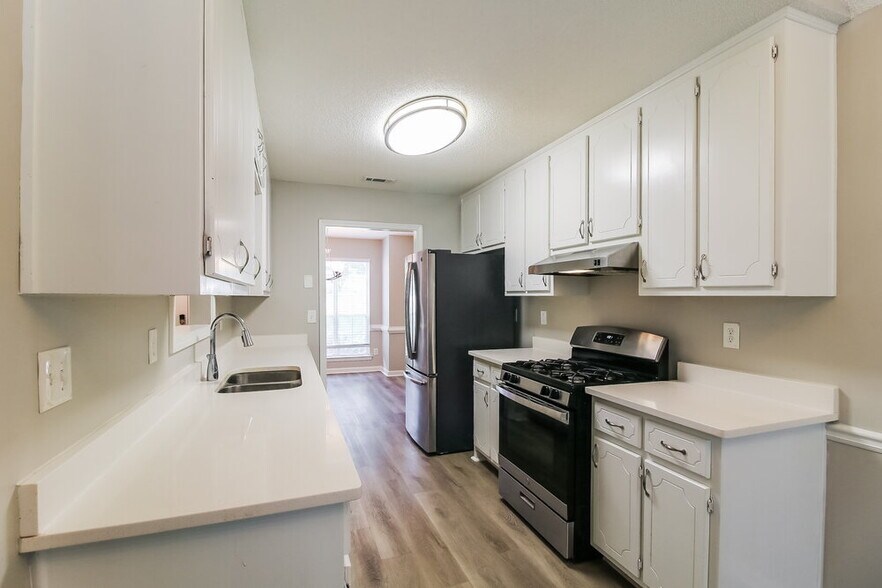Building Photo - 104 Nanci Ct