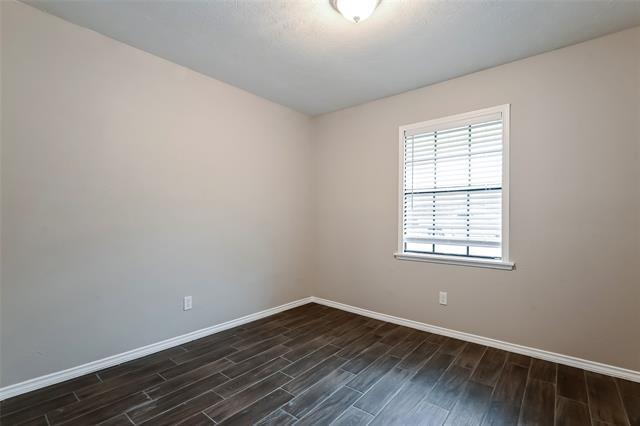 Building Photo - 1704 Panola Dr