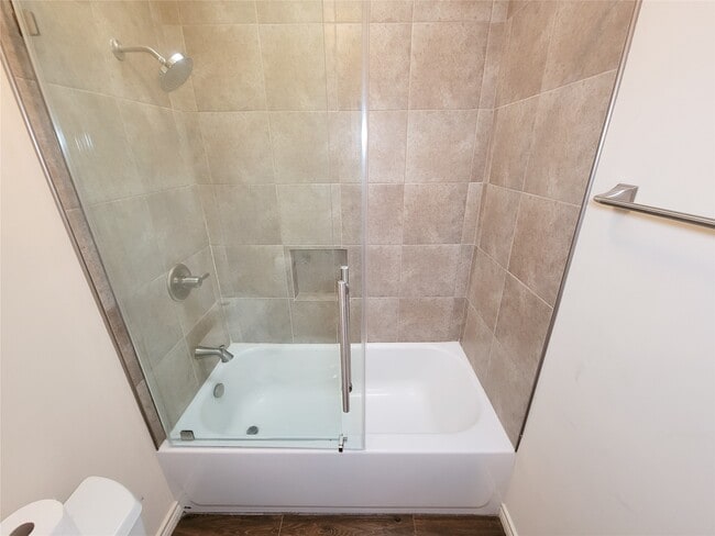 Building Photo - 12800 Briar Forest Dr