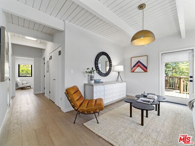 Building Photo - 2304 Vestal Ave