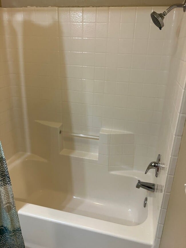 Building Photo - 358 Sunshine Way