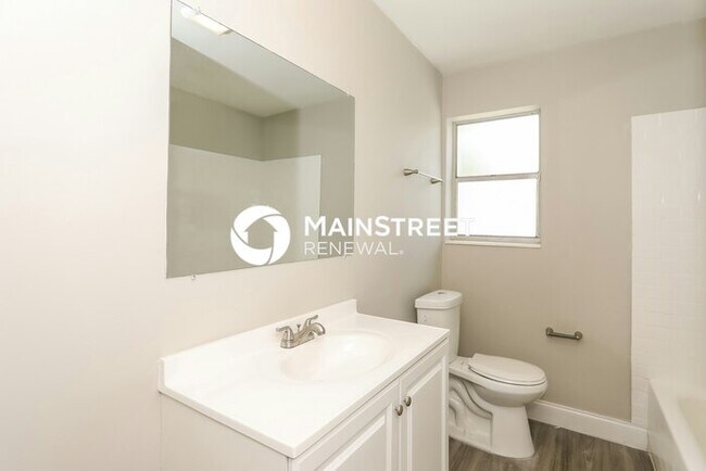 Building Photo - 4 Bedroom Pet-Friendly Home in Lauderhill, FL with Main Street Renewal