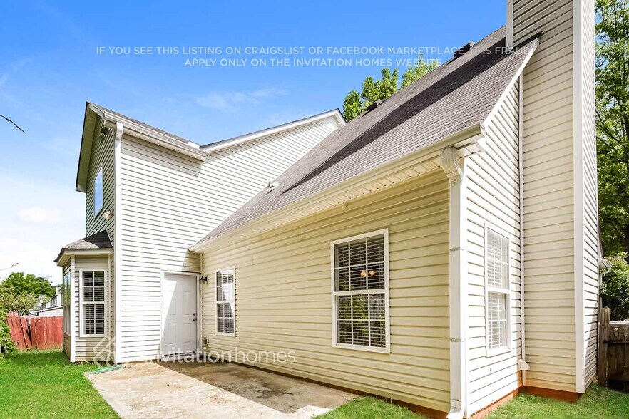 Building Photo - 2802 Wynhaven Oaks Way