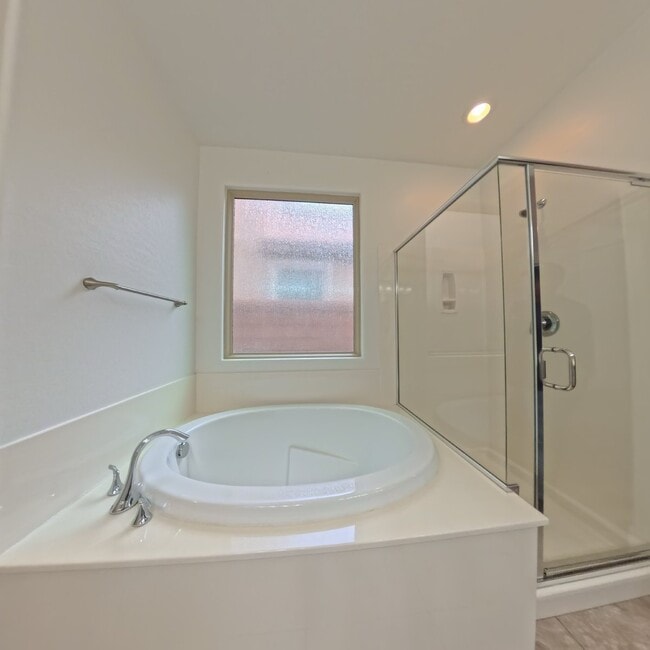 Building Photo - Exceptional Dual Master Residence with Modern Upgrades