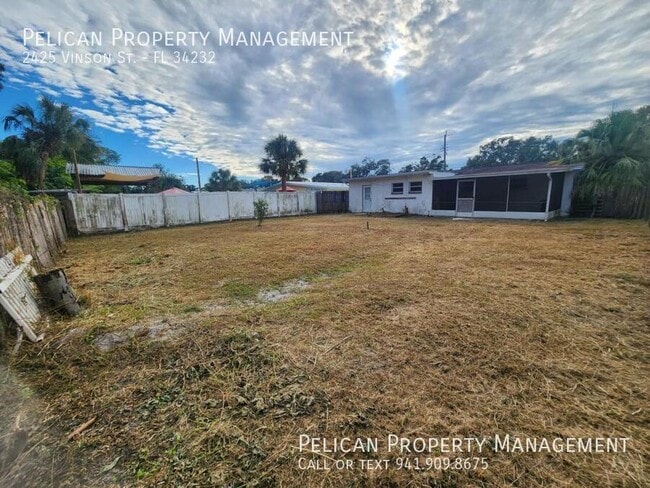 Building Photo - 2425 Vinson Ave