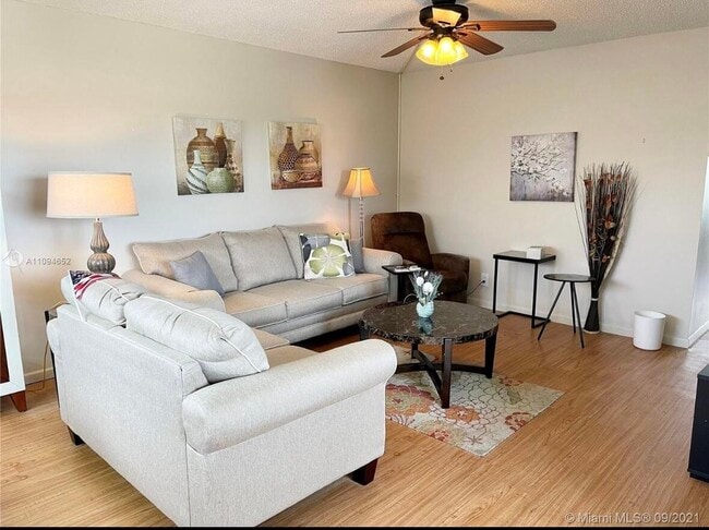 Building Photo - 84 Brighton B