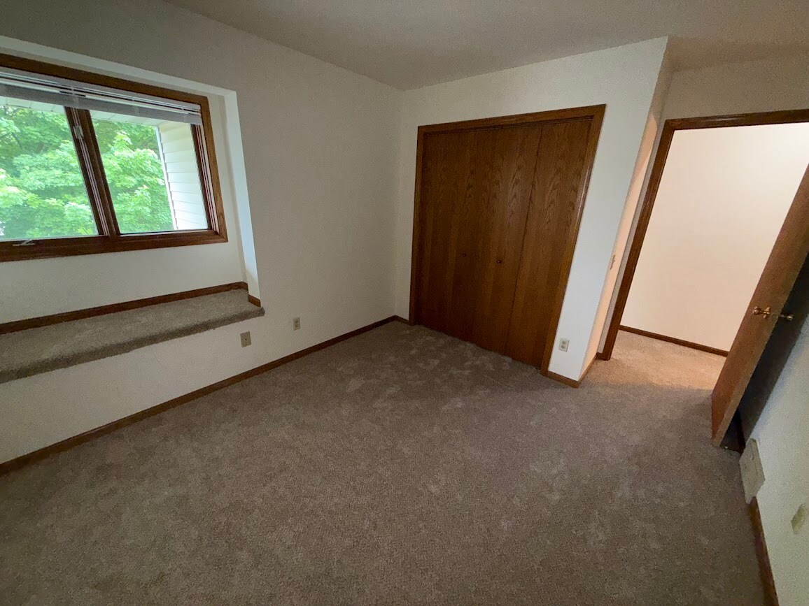 Building Photo - 1627 Rustic Dr