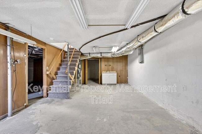 Building Photo - 402 Rand Blvd