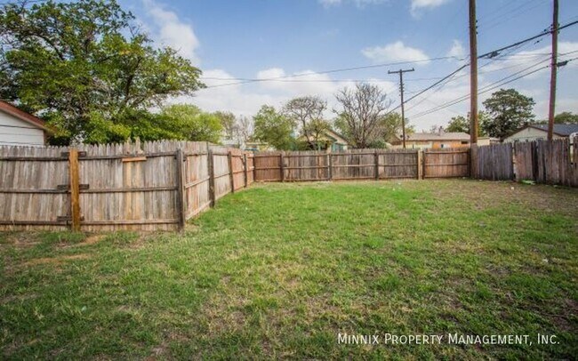 Building Photo - 3104 Ave. N-