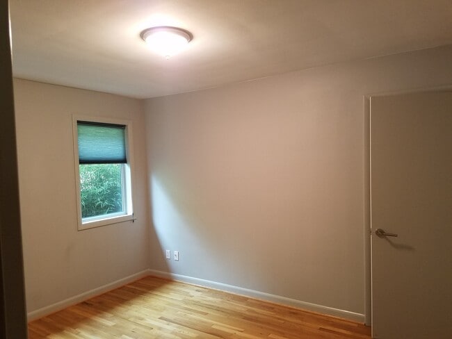 Building Photo - WINTER SPECIAL: Beautiful Hidden Gem Modern Custom Home in Great Salem Neighborhood!