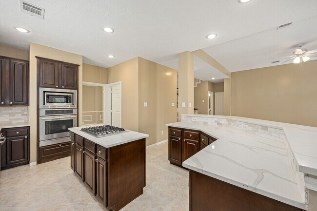 Building Photo - 1919 Valleria Ct