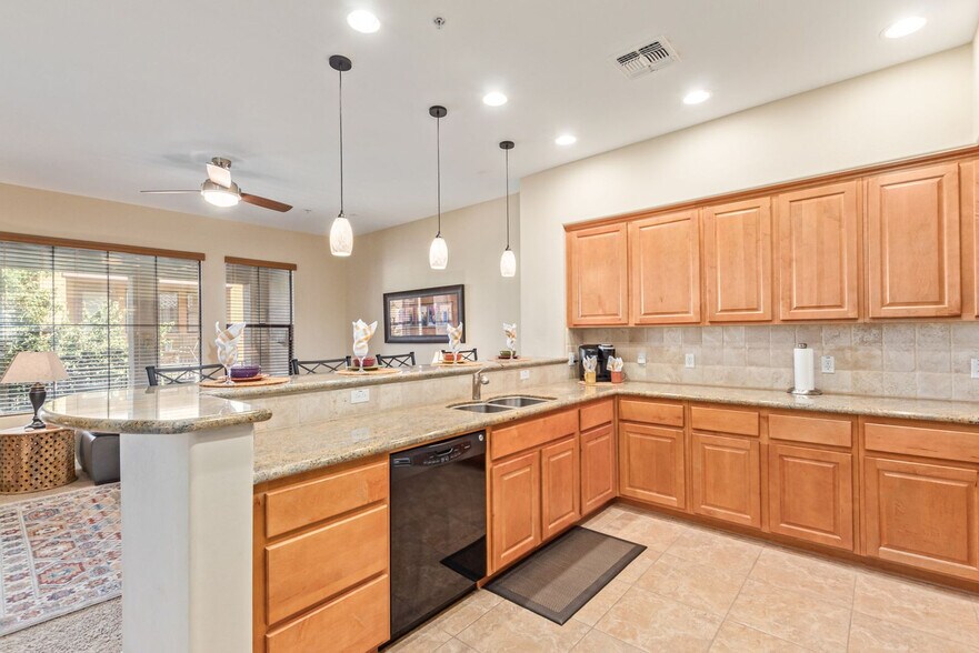 Building Photo - 4777 S Fulton Ranch Blvd