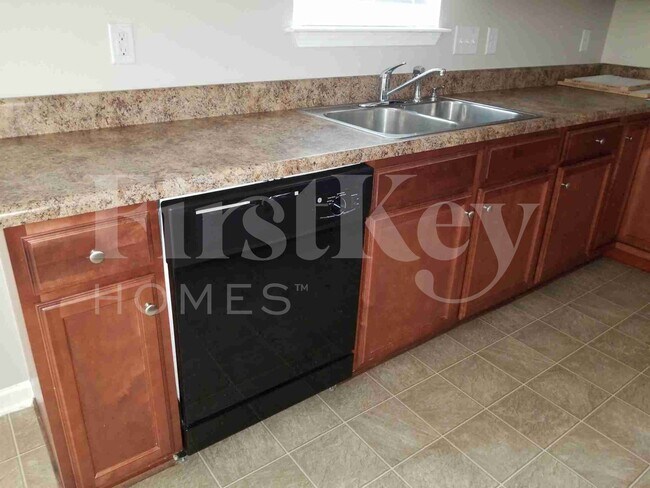 Building Photo - 901 Leatherstone Ln