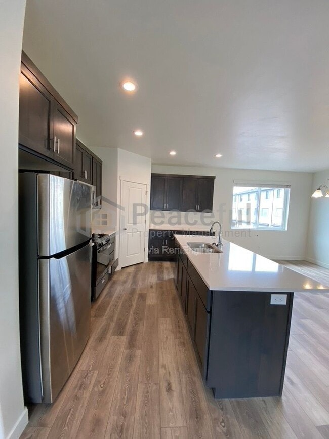 Building Photo - 1036 W 530 S