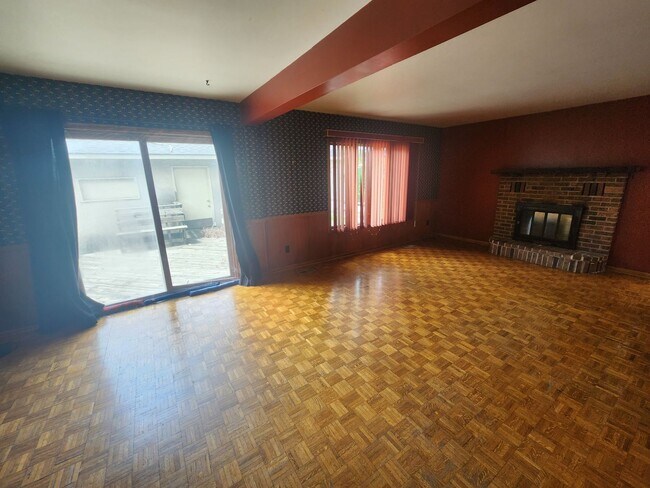 Building Photo - 7544 Garfield Ave S