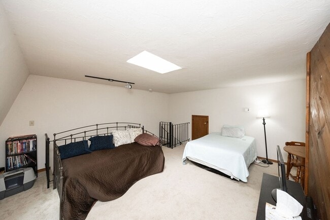 Building Photo - 90 Brightwood Ave