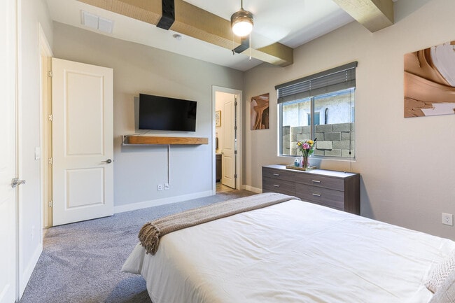 Building Photo - 23060 E Sonoqui Blvd