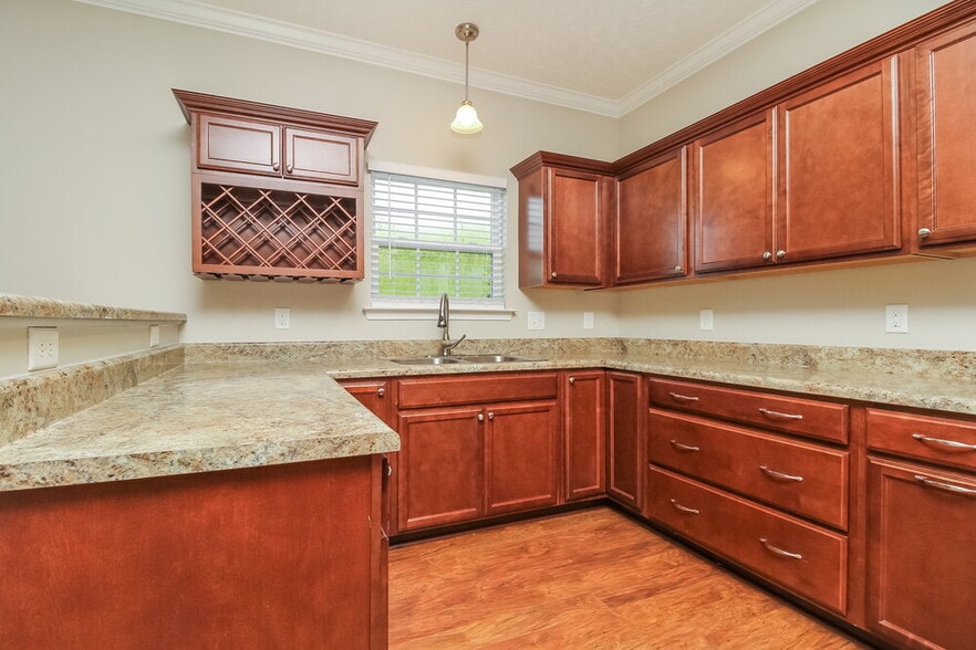 Building Photo - 5205 Rockridge Ct