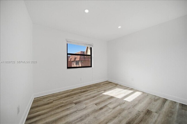 Building Photo - 6530 W 27th Ave