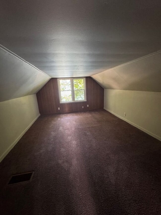 Building Photo - 4615 Plaza Dr