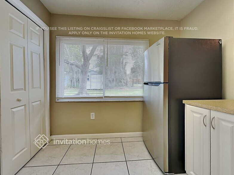 Building Photo - 26740 Magnolia Blvd