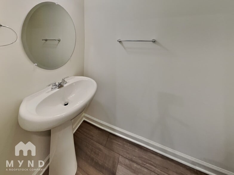 Building Photo - 2622 Senegal Wy