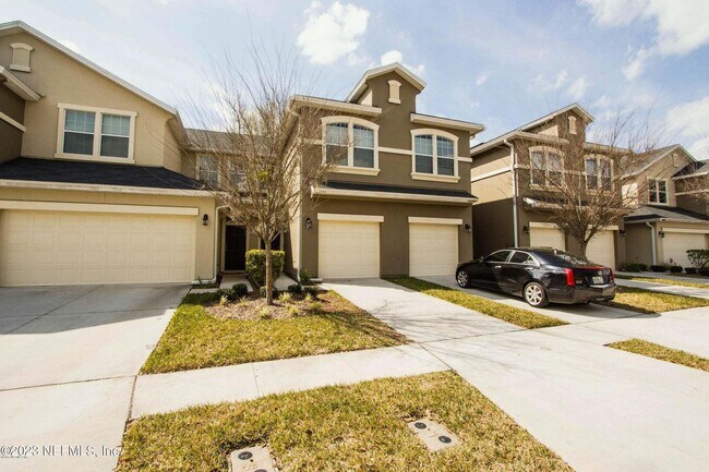 Primary Photo - 12286 Black Walnut Ct