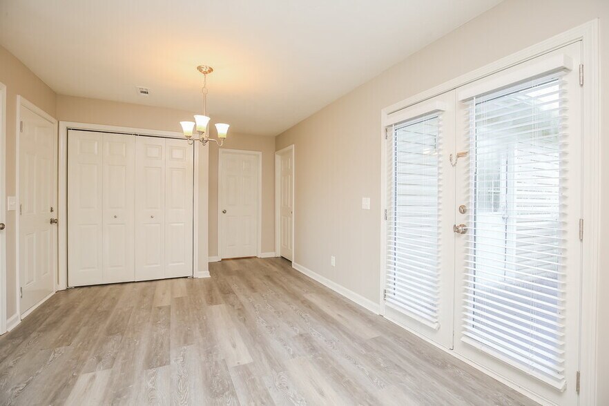 Building Photo - 1202 Welsh Dr