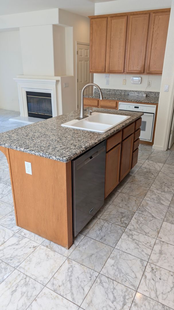 Building Photo - 4-Bedroom Danville Home in Quiet Cul-De-Sac | Prime Tassajara Location Top Schools