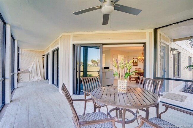 Building Photo - 331 Golfview Cir