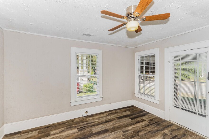 Building Photo - 1916 Beech Ave