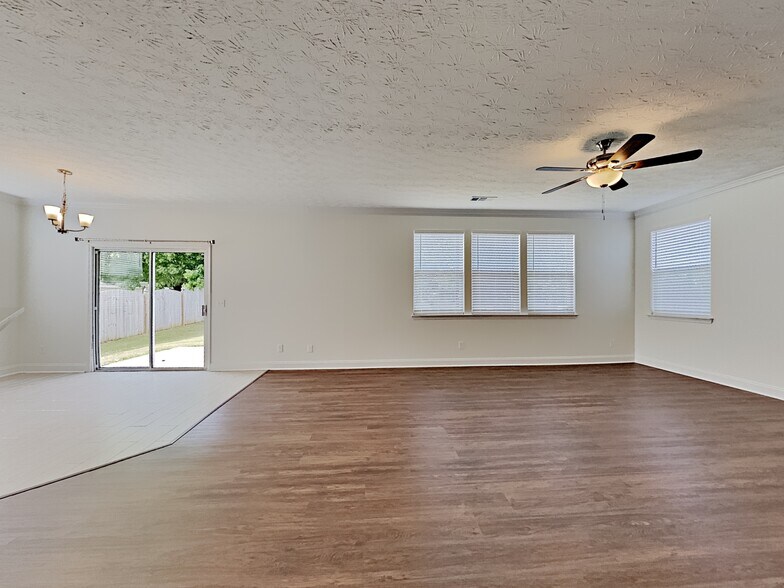 Building Photo - 76 Parkmont Ct