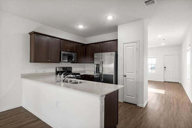 Building Photo - 2313 Forgetmenot Ln