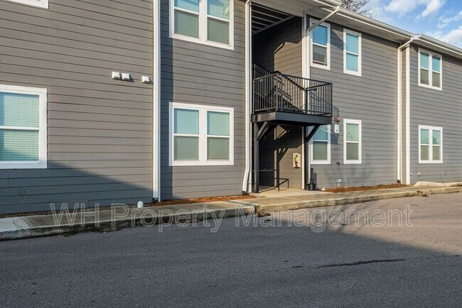 Building Photo - 265 E Old Hickory Blvd