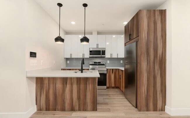 Building Photo - 2011 Benning Rd NE