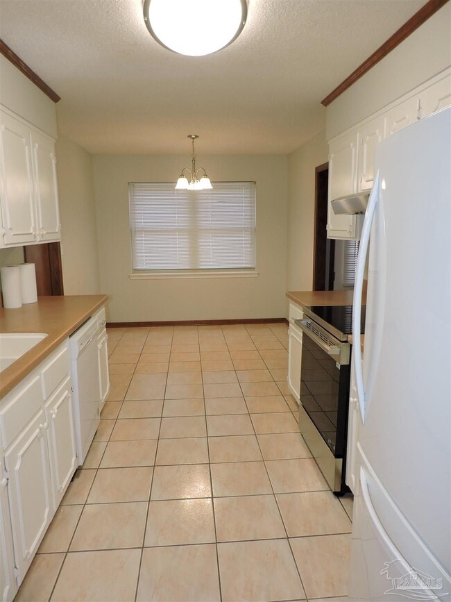 Building Photo - 3480 Blueridge Dr