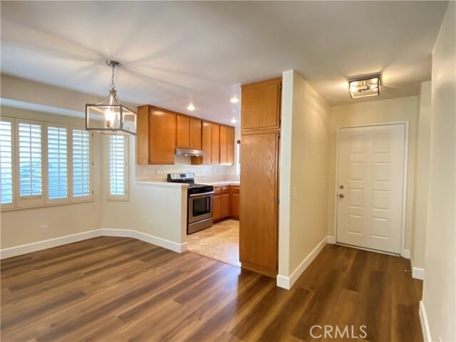 Building Photo - 1084 N Jacaranda Rd