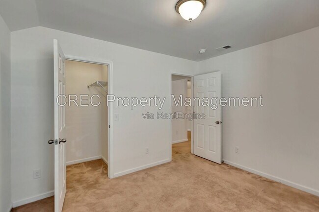 Building Photo - 1689 Eider Down Dr