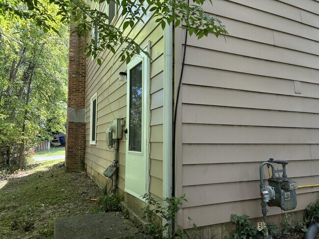 Building Photo - 4834 King Solomon Dr