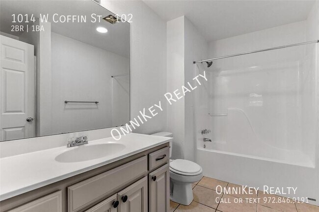 Building Photo - 1014 W Coffin St