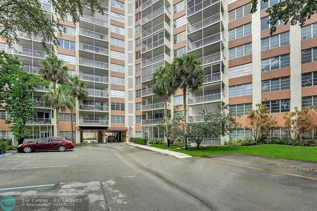 Building Photo - 10777 W Sample Rd